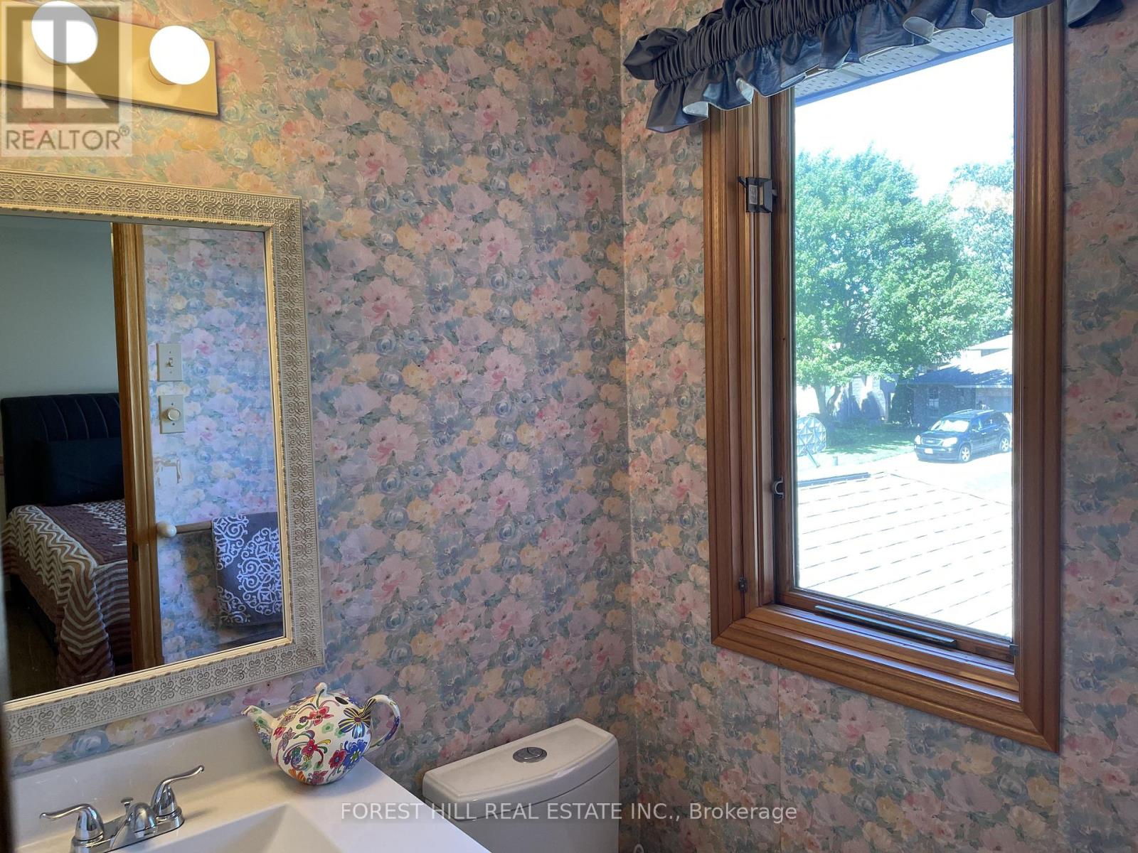 176 Golfview Road, London South, Ontario  N6C 5V4 - Photo 11 - X12644576