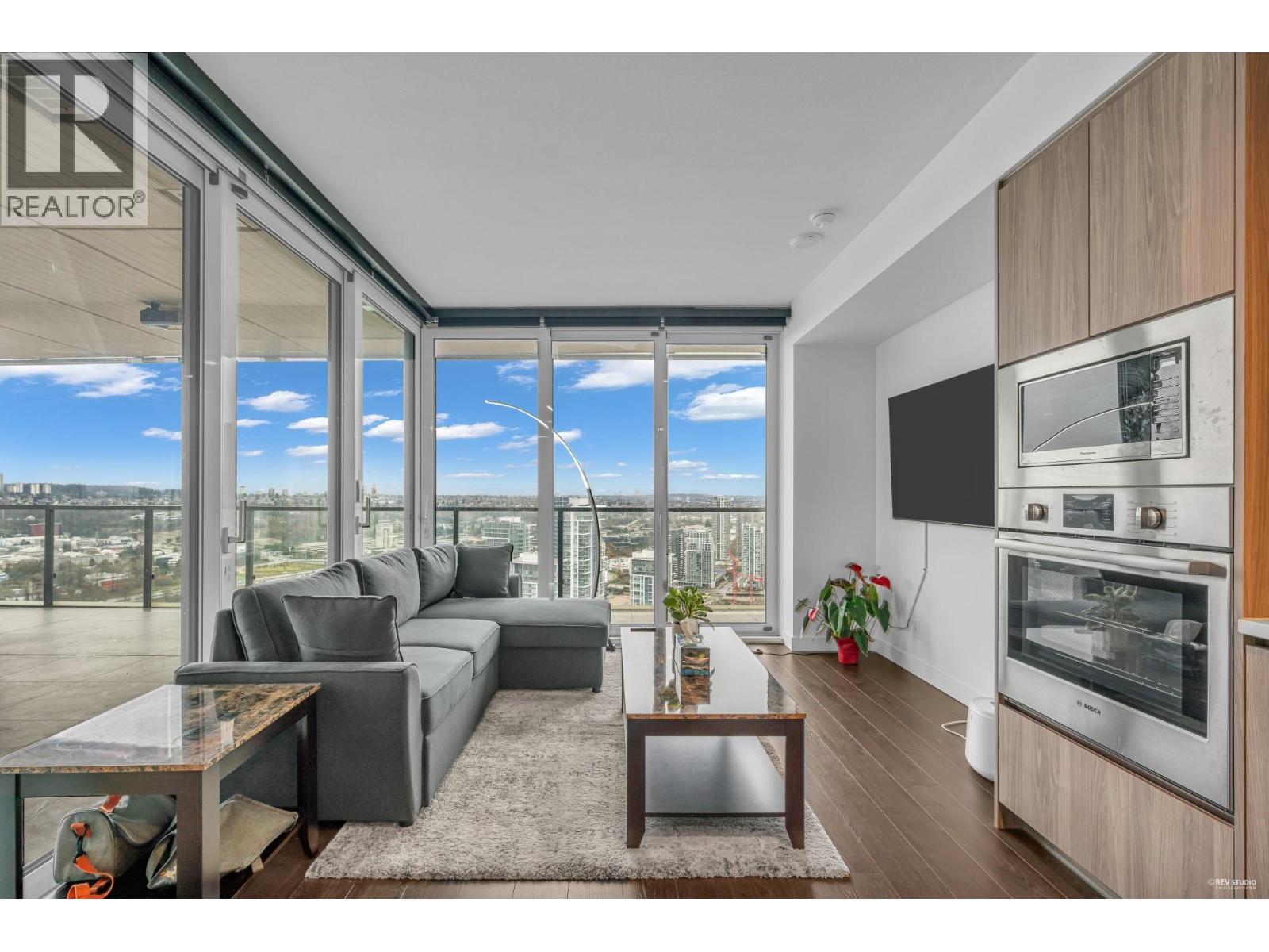 3xxx 4880 LOUGHEED HIGHWAY, Burnaby, British Columbia