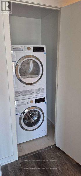 1807 - 771 Yonge Street, Toronto, Ontario  M4W 2G4 - Photo 12 - C12644570