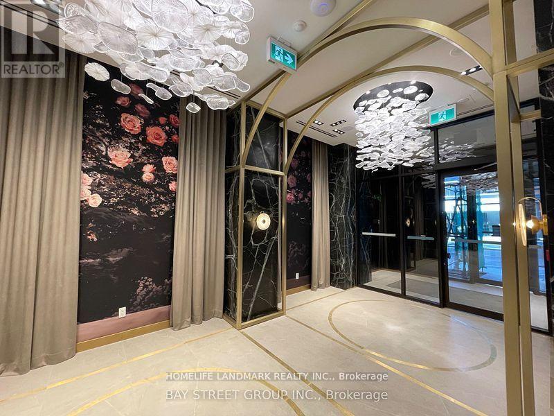 1807 - 771 Yonge Street, Toronto, Ontario  M4W 2G4 - Photo 2 - C12644570