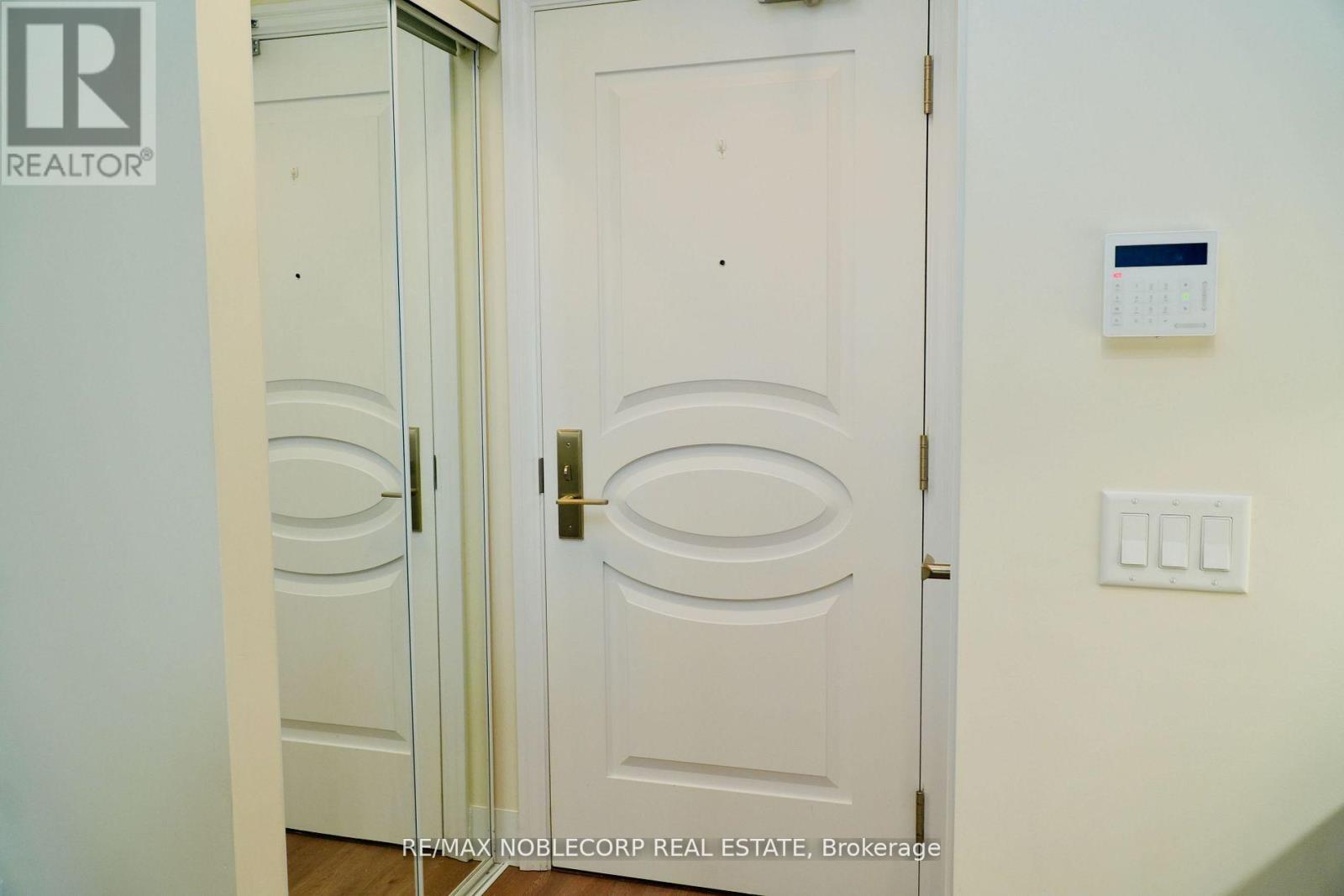 1511 - 9085 Jane Street, Vaughan (Concord), Ontario  L4L 9G7 - Photo 5 - N12644578