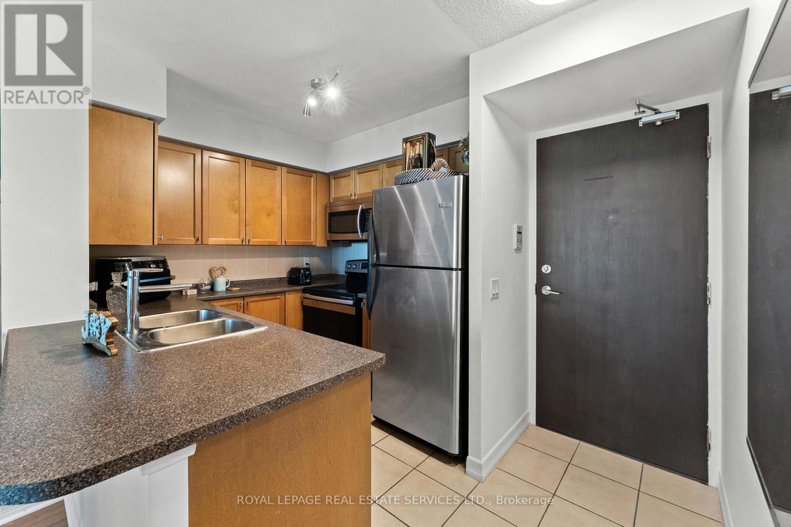 1103 - 225 Sherway Gardens Road, Toronto, Ontario  M9C 0A3 - Photo 14 - W12644554