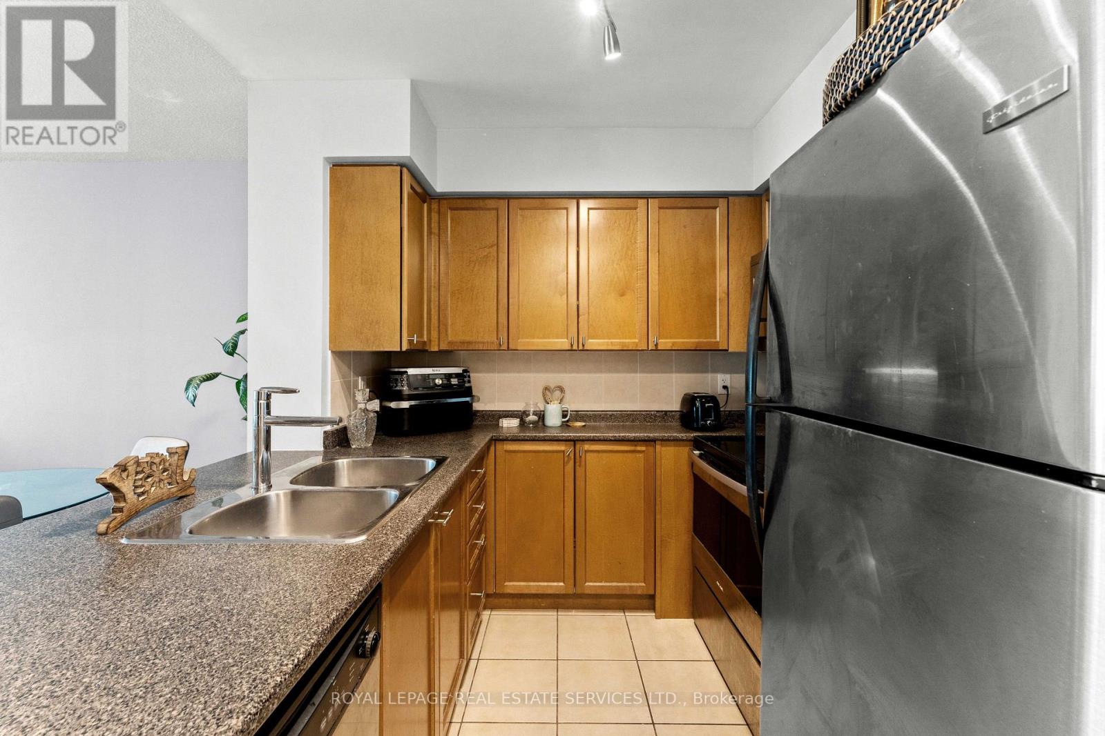 1103 - 225 Sherway Gardens Road, Toronto, Ontario  M9C 0A3 - Photo 16 - W12644554