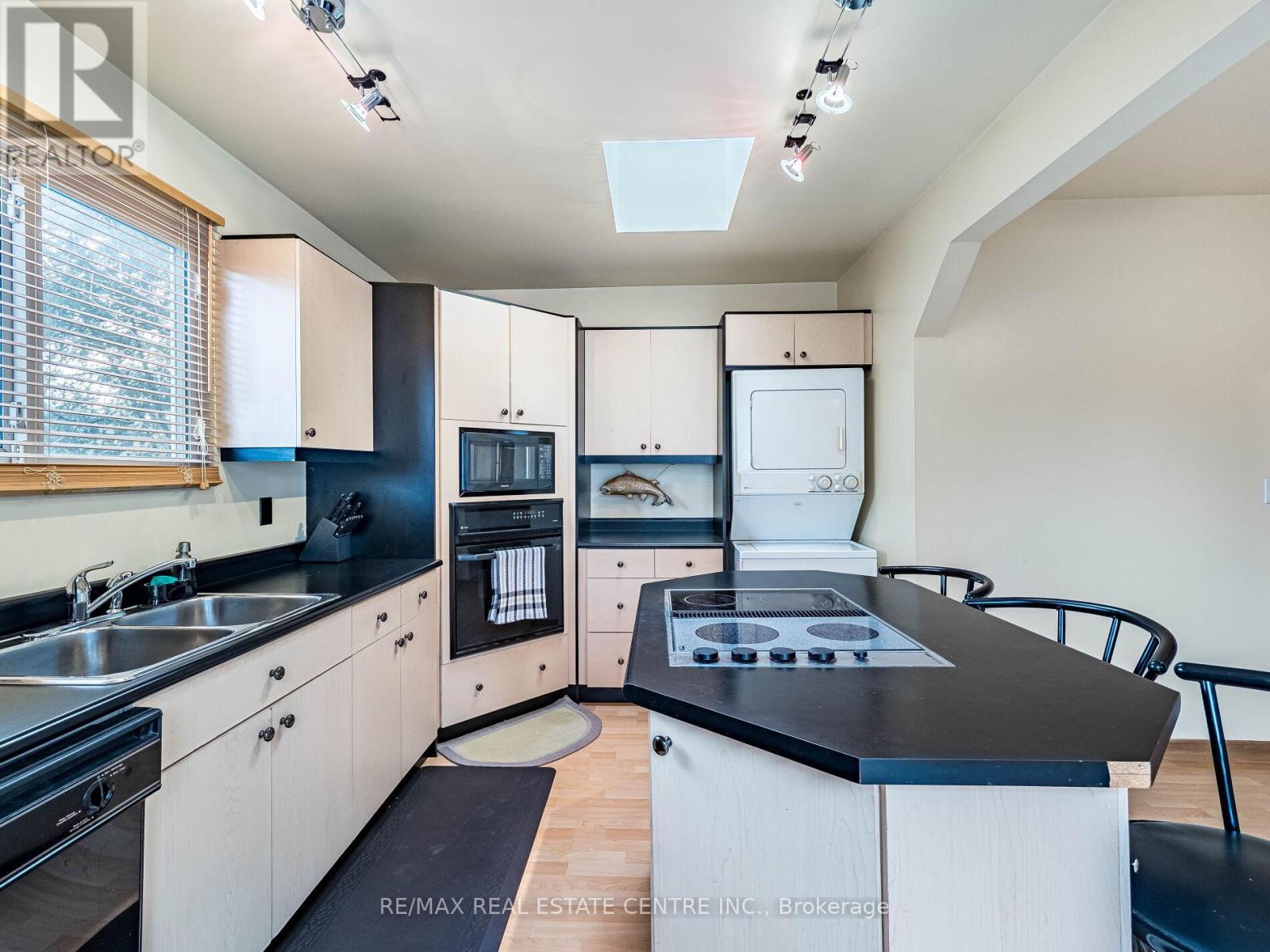 64 Eaglewood Boulevard, Mississauga, Ontario  L5G 1V4 - Photo 21 - W12644562