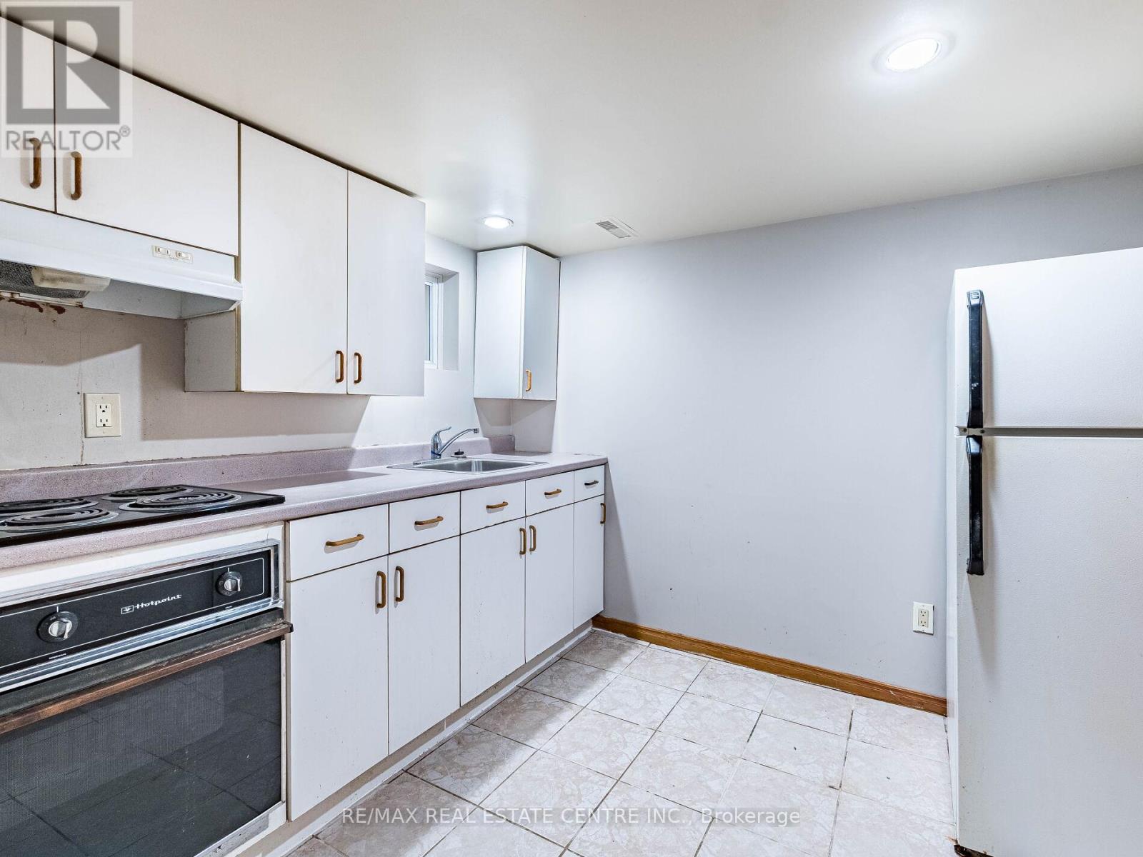 64 Eaglewood Boulevard, Mississauga, Ontario  L5G 1V4 - Photo 32 - W12644562