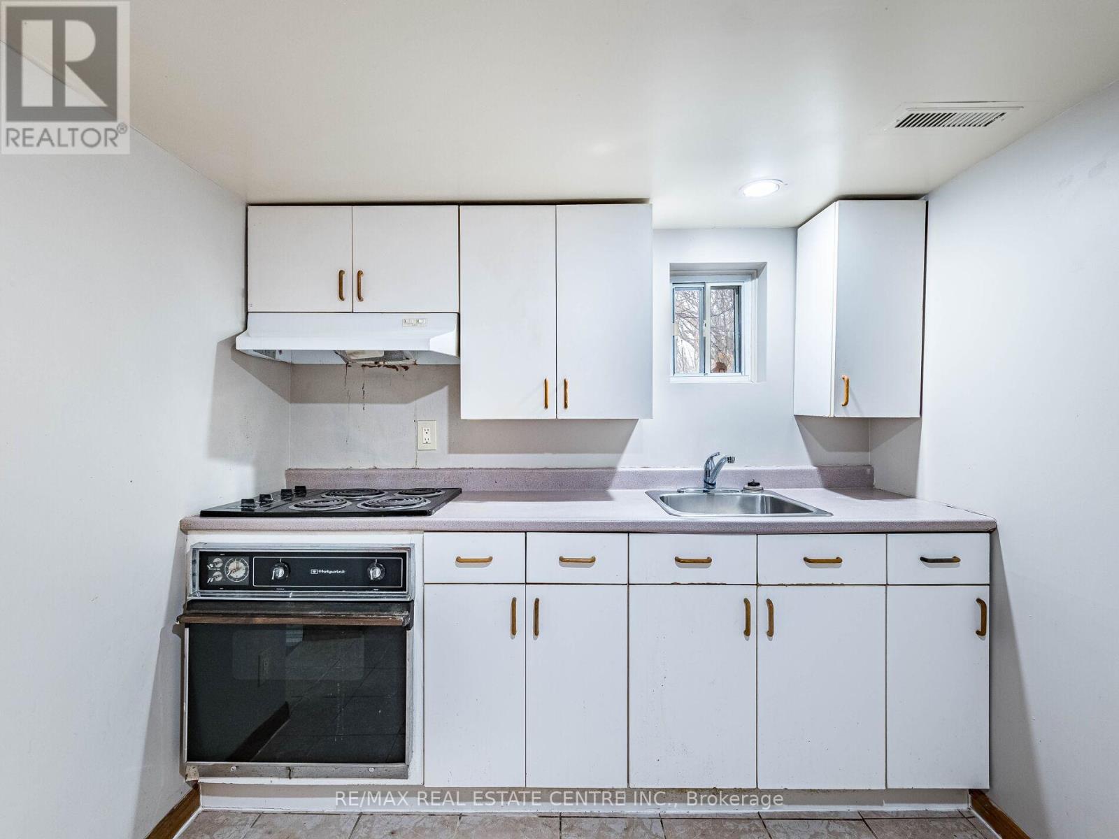 64 Eaglewood Boulevard, Mississauga, Ontario  L5G 1V4 - Photo 33 - W12644562