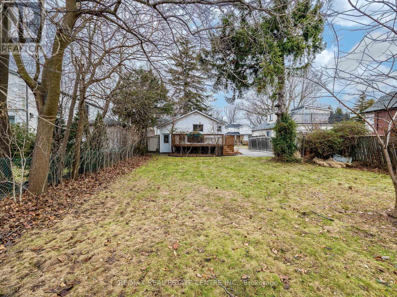 64 Eaglewood Boulevard, Mississauga, Ontario  L5G 1V4 - Photo 44 - W12644562