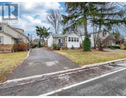 64 EAGLEWOOD BOULEVARD, Mississauga, Ontario