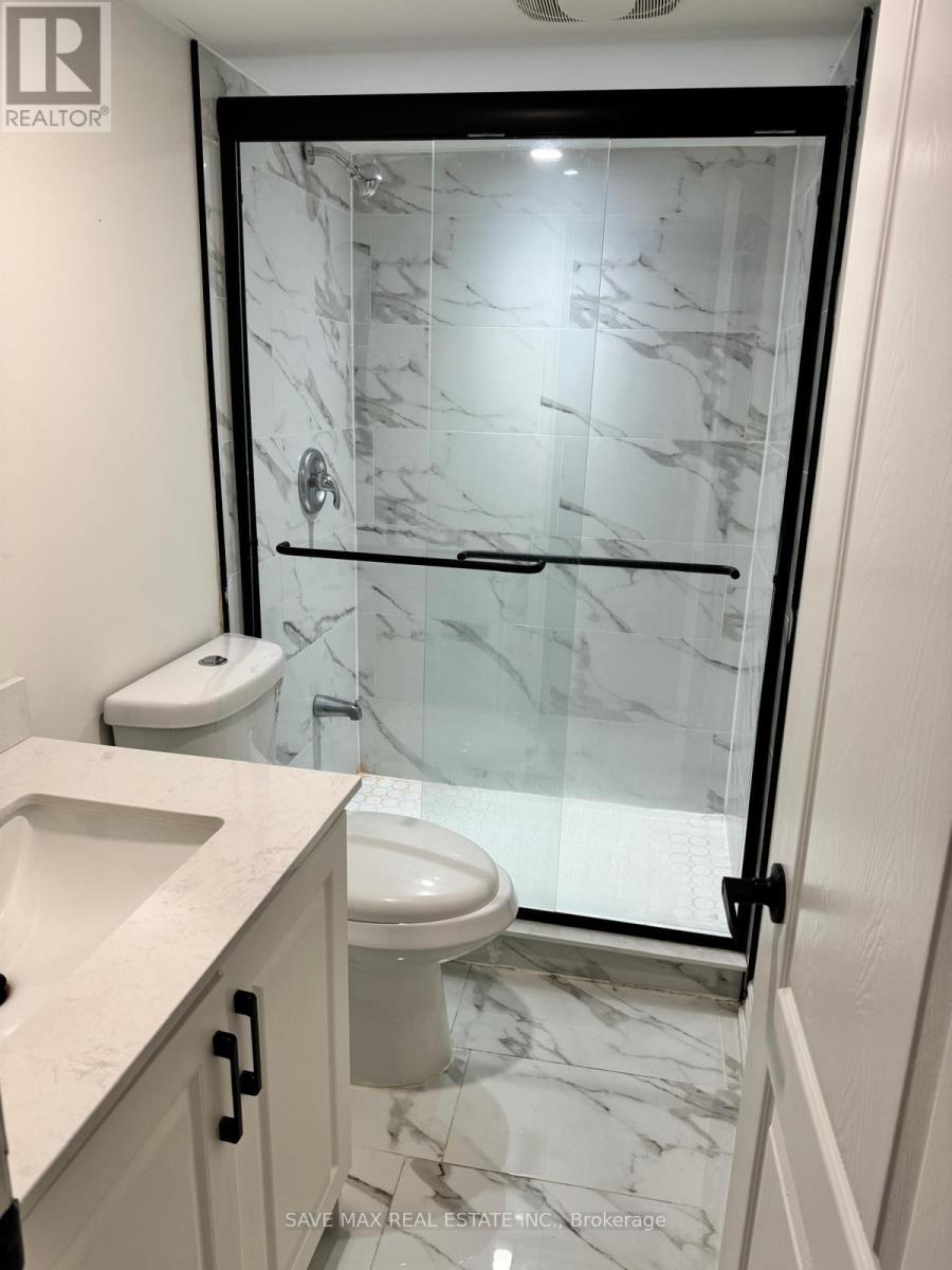 29 Ringway Road, Brampton, Ontario    - Photo 10 - W12644584