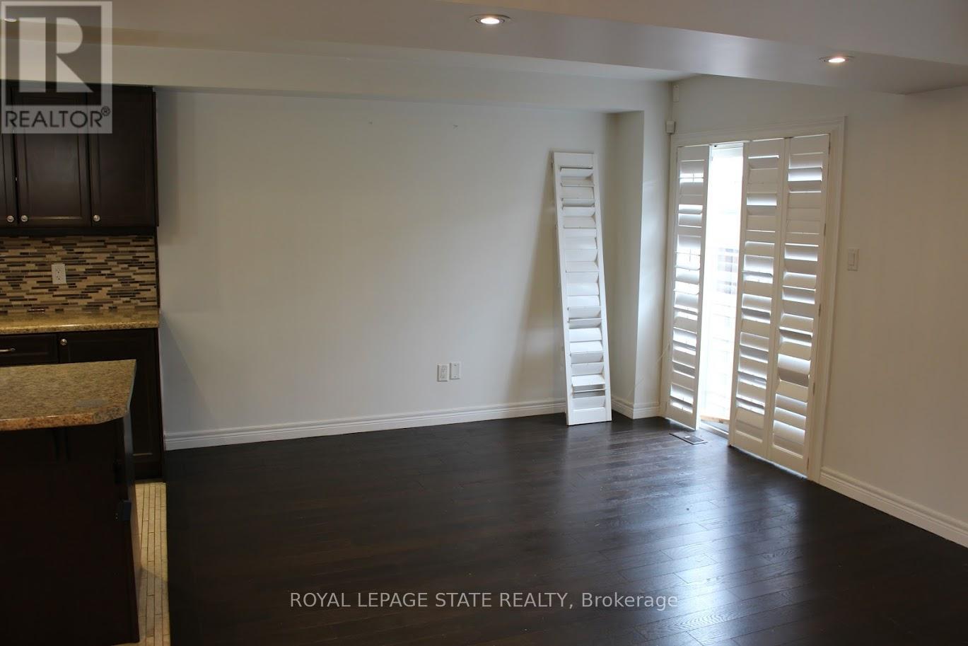 27 Waterbridge Street, Hamilton, Ontario  L8J 0E3 - Photo 6 - X12644572