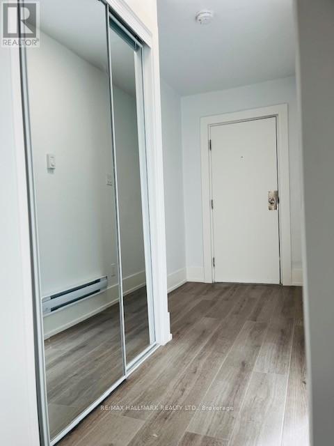 4 - 2961 Lakeshore Boulevard W, Toronto, Ontario  M8V 1Y5 - Photo 3 - W12644538