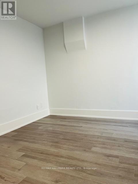 4 - 2961 Lakeshore Boulevard W, Toronto, Ontario  M8V 1Y5 - Photo 5 - W12644538