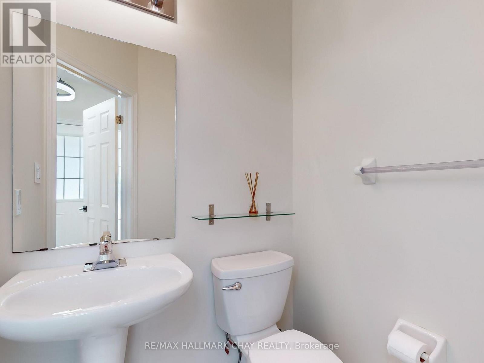 1192 Mary-Lou Street, Innisfil, Ontario  L9S 5A4 - Photo 13 - N12643746