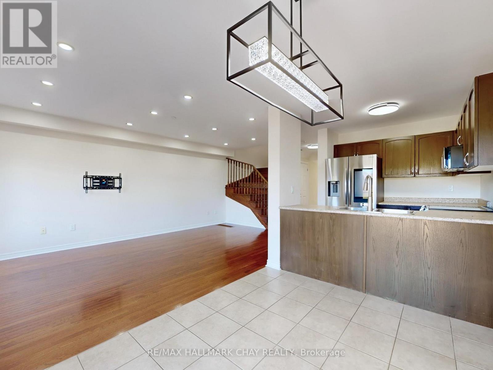 1192 Mary-Lou Street, Innisfil, Ontario  L9S 5A4 - Photo 12 - N12643746