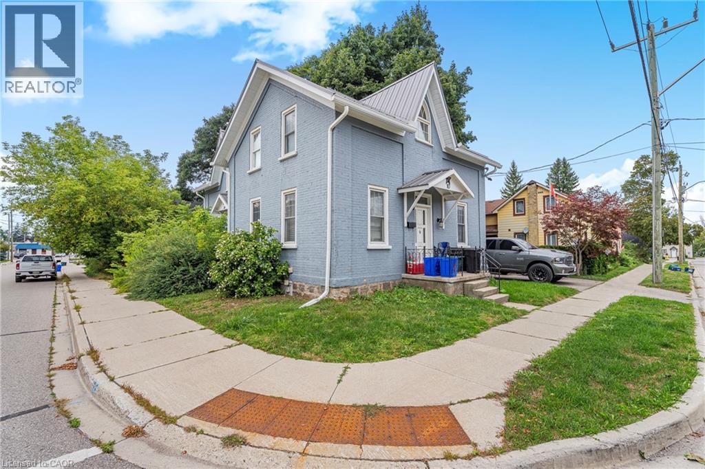 10 Centre Street, Elmira, Ontario  N3B 2T7 - Photo 2 - 40794694