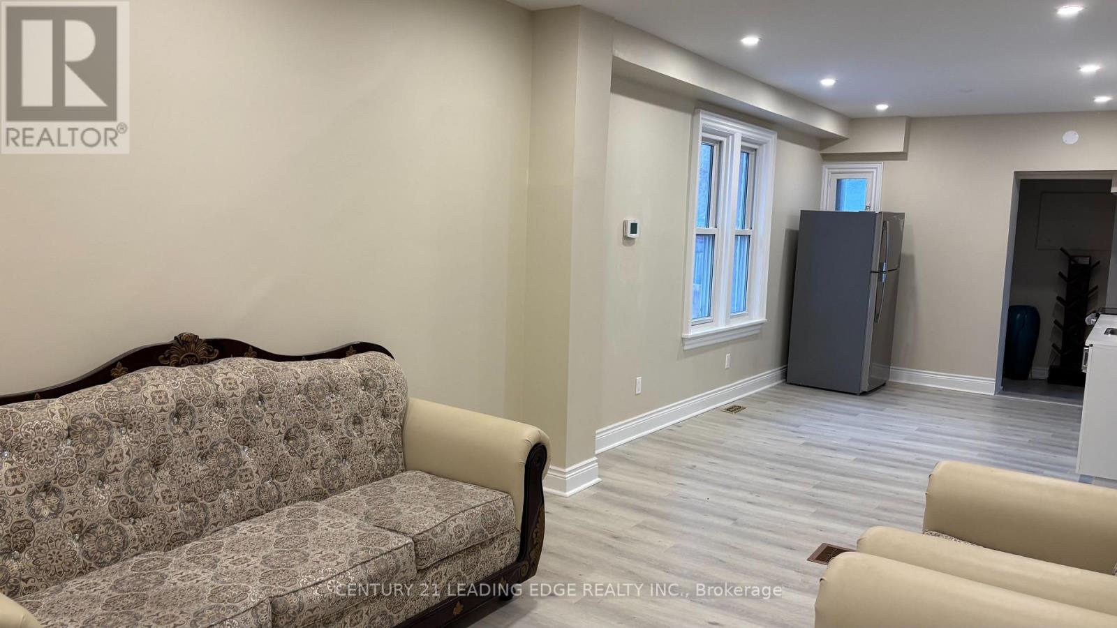 295 Main Street N, Markham, Ontario  L3P 1Y9 - Photo 4 - N12644052