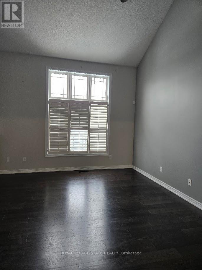 71 Cobblestone Drive, Brant, Ontario  N3L 4G3 - Photo 5 - X12644568