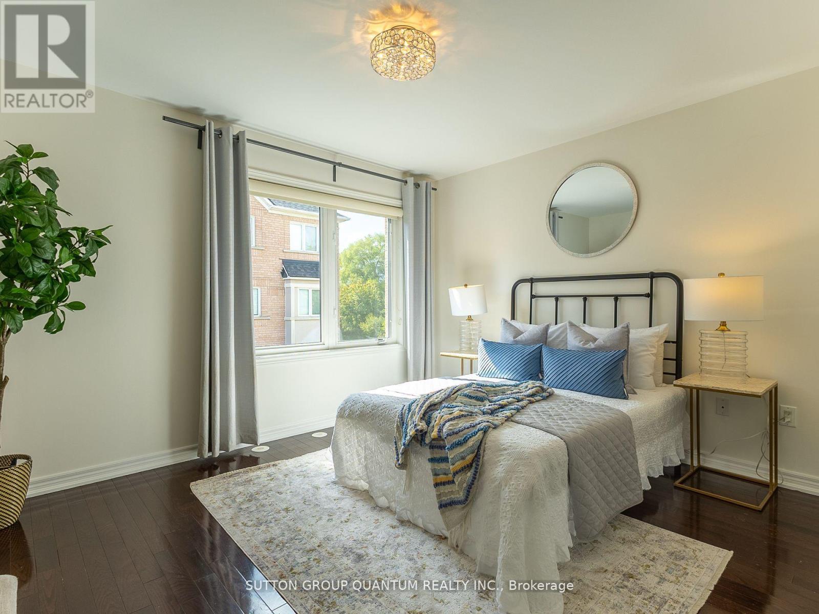 50 Rosewood Avenue, Mississauga, Ontario  L5G 4W3 - Photo 30 - W12644588