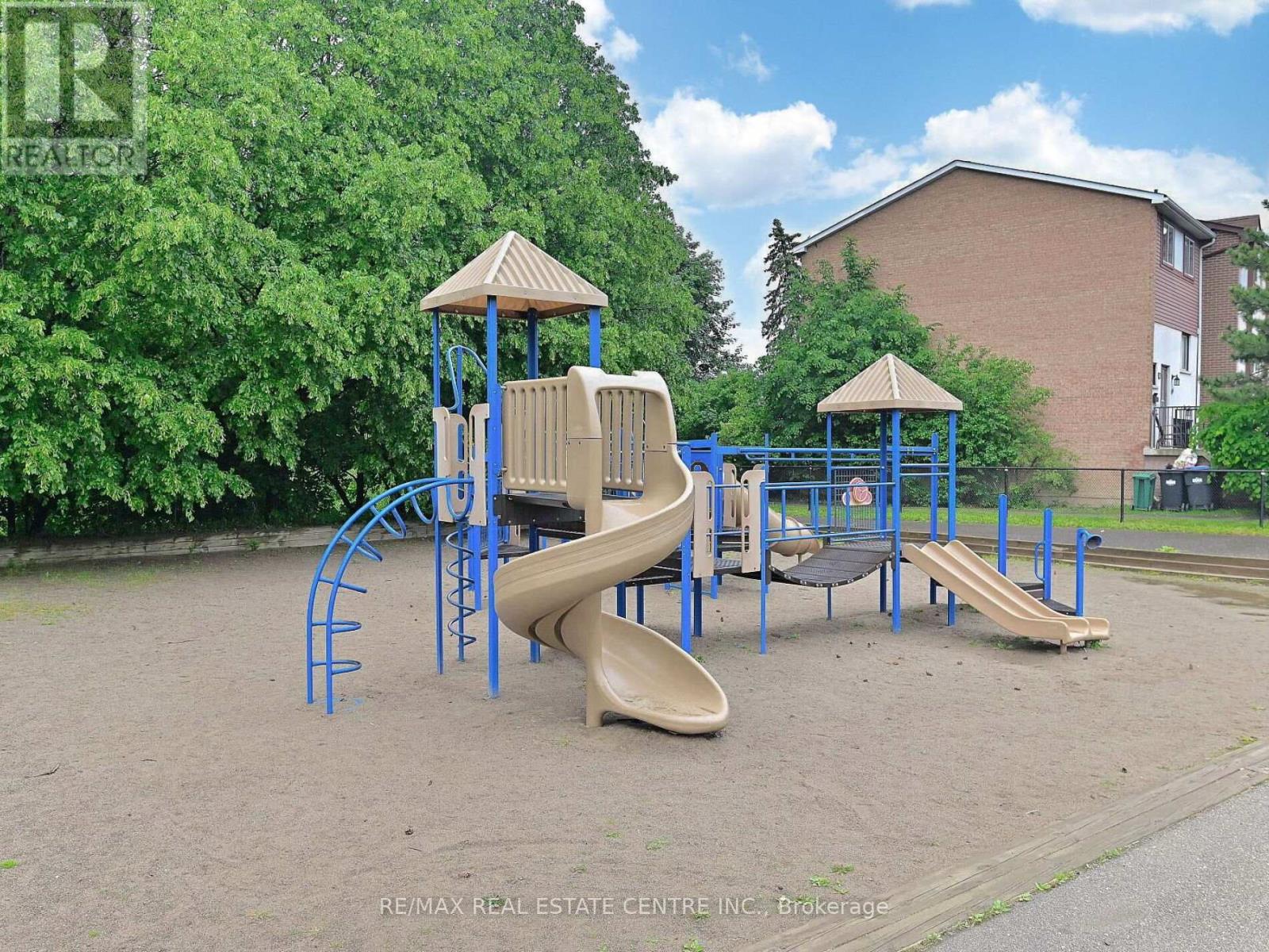 5 Moregate Crescent, Brampton, Ontario L6S 3K9 - Photo 41 - W12644590