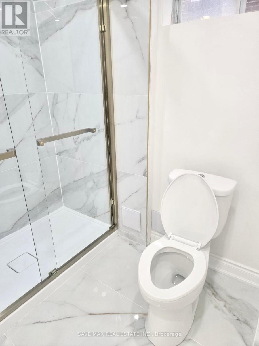 59 Lionshead Out, Brampton, Ontario  L6S 3X3 - Photo 10 - W12644592