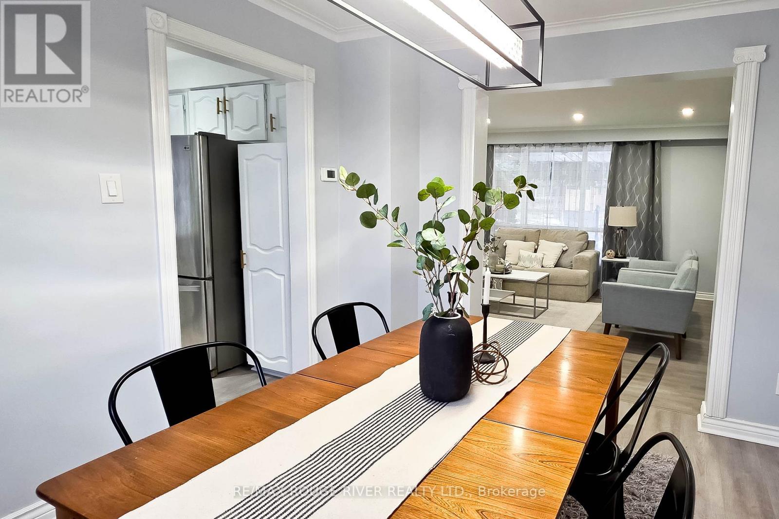 22 Annabelle Drive, Toronto, Ontario  M9V 3B6 - Photo 10 - W12644612