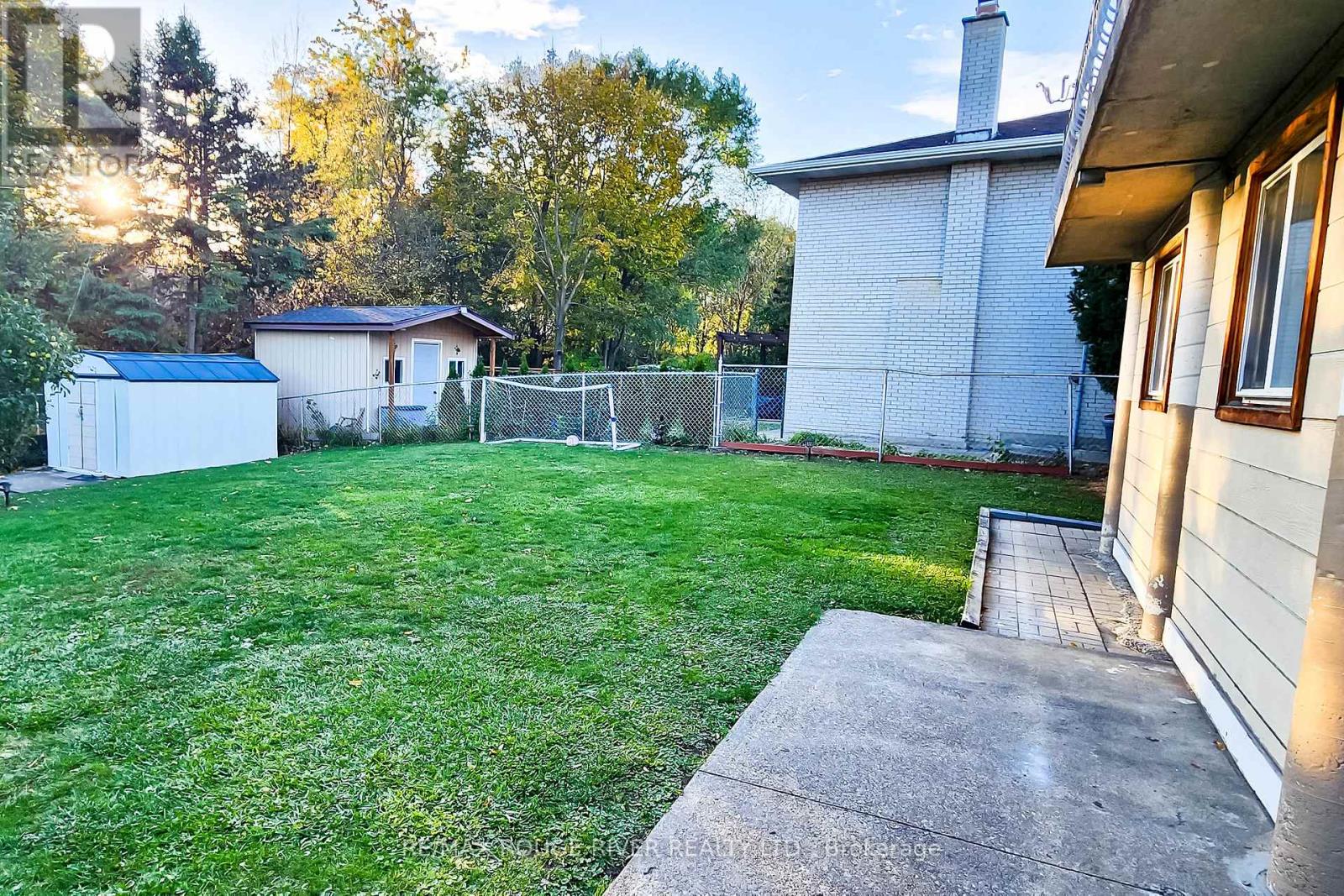 22 Annabelle Drive, Toronto, Ontario  M9V 3B6 - Photo 33 - W12644612