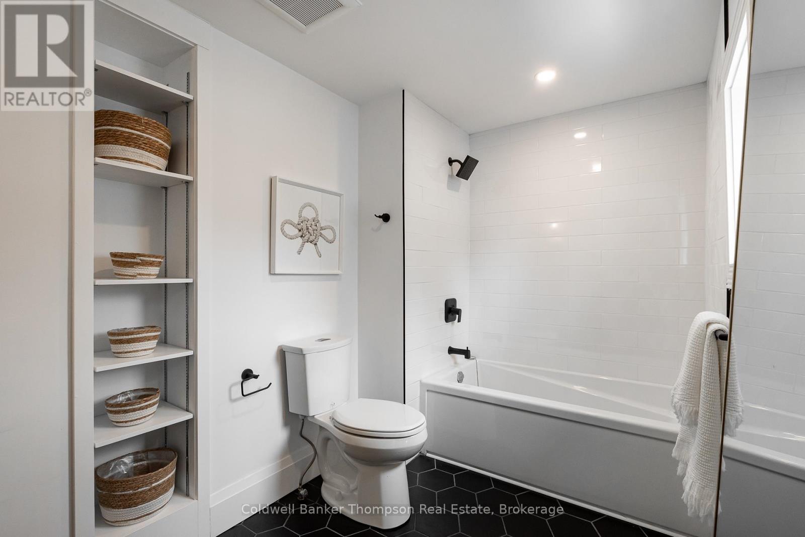 17 West Street N, Huntsville, Ontario  P1H 1X6 - Photo 32 - X12644654