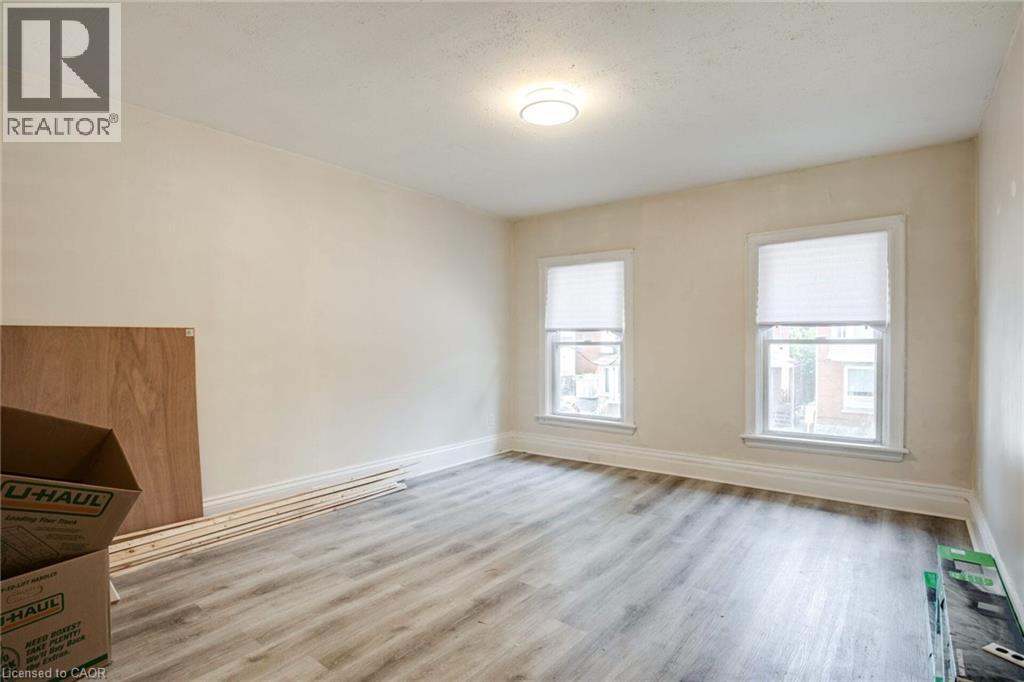 16 Eastbourne Avenue Unit# Upper, Hamilton, Ontario  L8M 2M7 - Photo 11 - 40792419