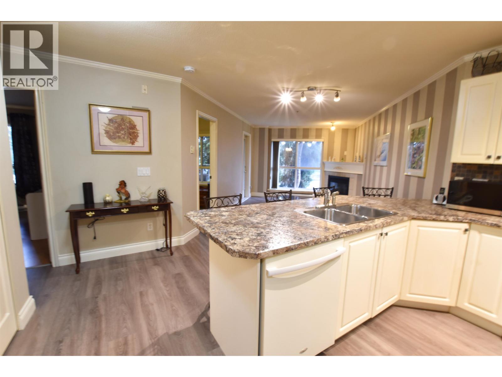 206 22230 North Avenue, Maple Ridge, British Columbia  V2X 2L5 - Photo 6 - R3074529