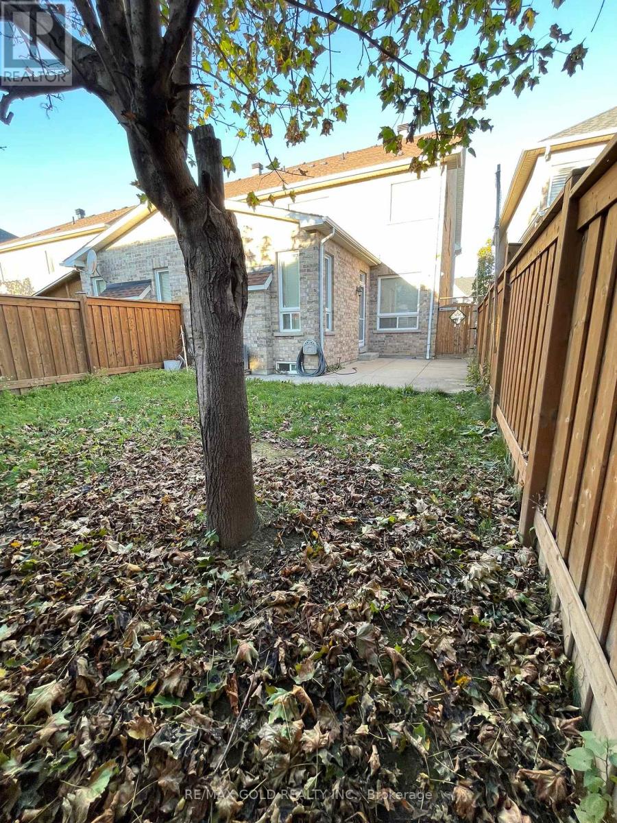 Upper - 98 Everingham Circle, Brampton, Ontario  L6R 0R9 - Photo 24 - W12634490