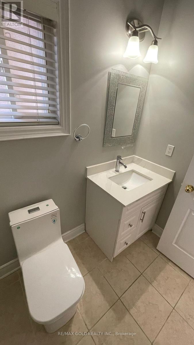 Upper - 98 Everingham Circle, Brampton, Ontario  L6R 0R9 - Photo 4 - W12634490