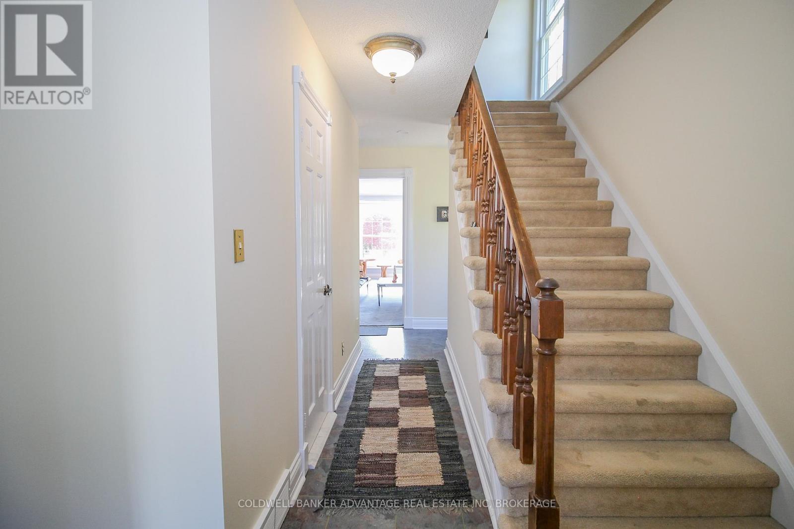 18 - 1599 Pelham Street, Pelham (Fonthill), Ontario  L2R 6P7 - Photo 3 - X12644642