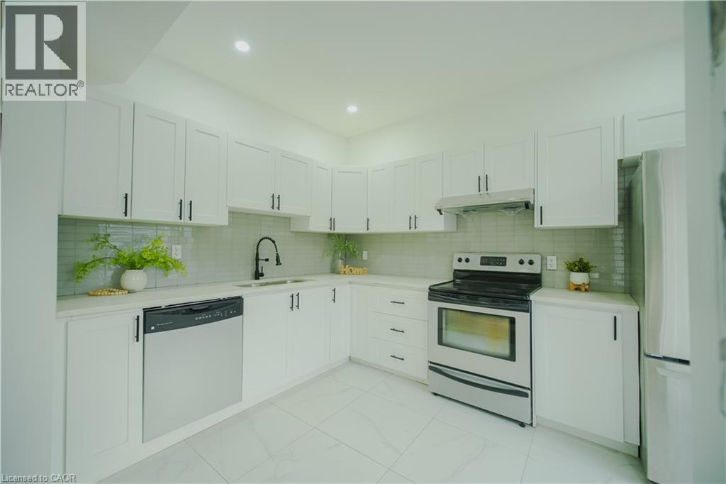 11 East 25th Street, Hamilton, Ontario  L8V 2Z9 - Photo 6 - 40792439