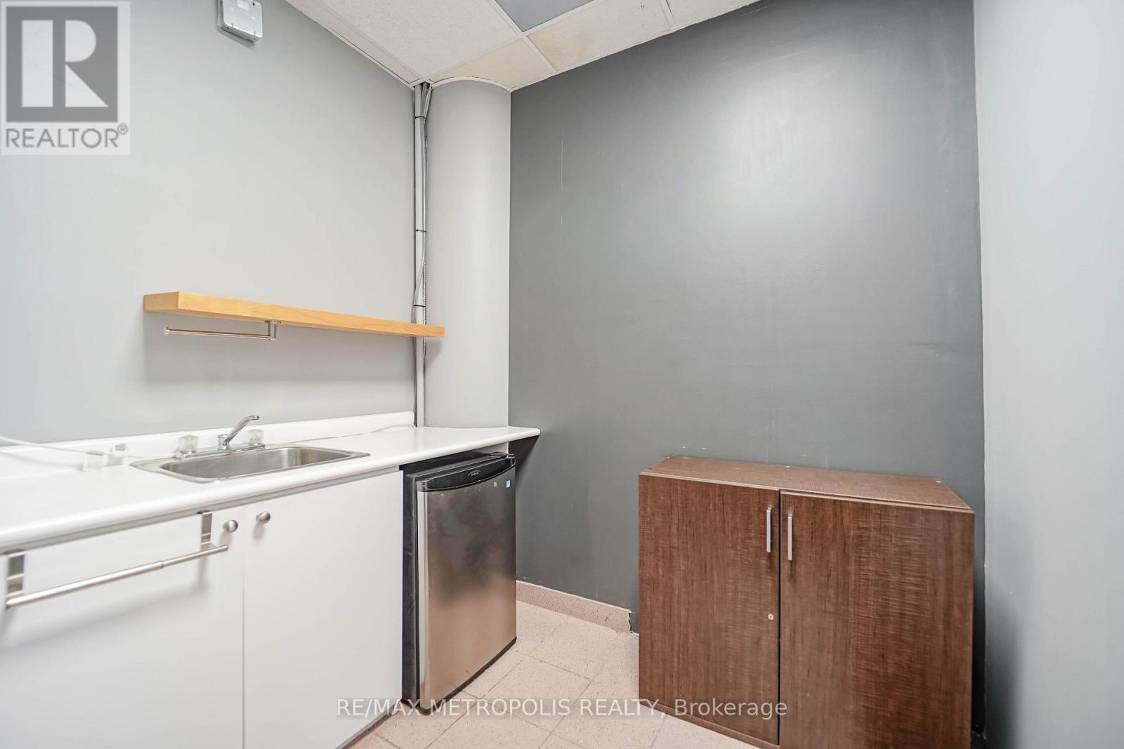 Unknown Address, ,     - Photo 10 - C12644636