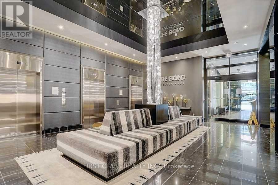 703 - 290 Adelaide Street W, Toronto (Waterfront Communities), Ontario  M5V 1P6 - Photo 4 - C12644644