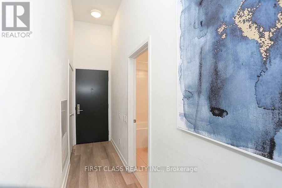 703 - 290 Adelaide Street W, Toronto (Waterfront Communities), Ontario  M5V 1P6 - Photo 5 - C12644644