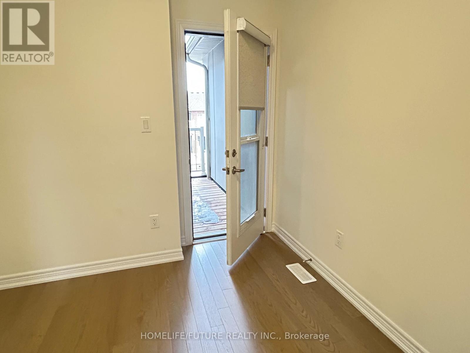 2845 Whites Road, Pickering, Ontario  L1X 0P4 - Photo 14 - E12644652