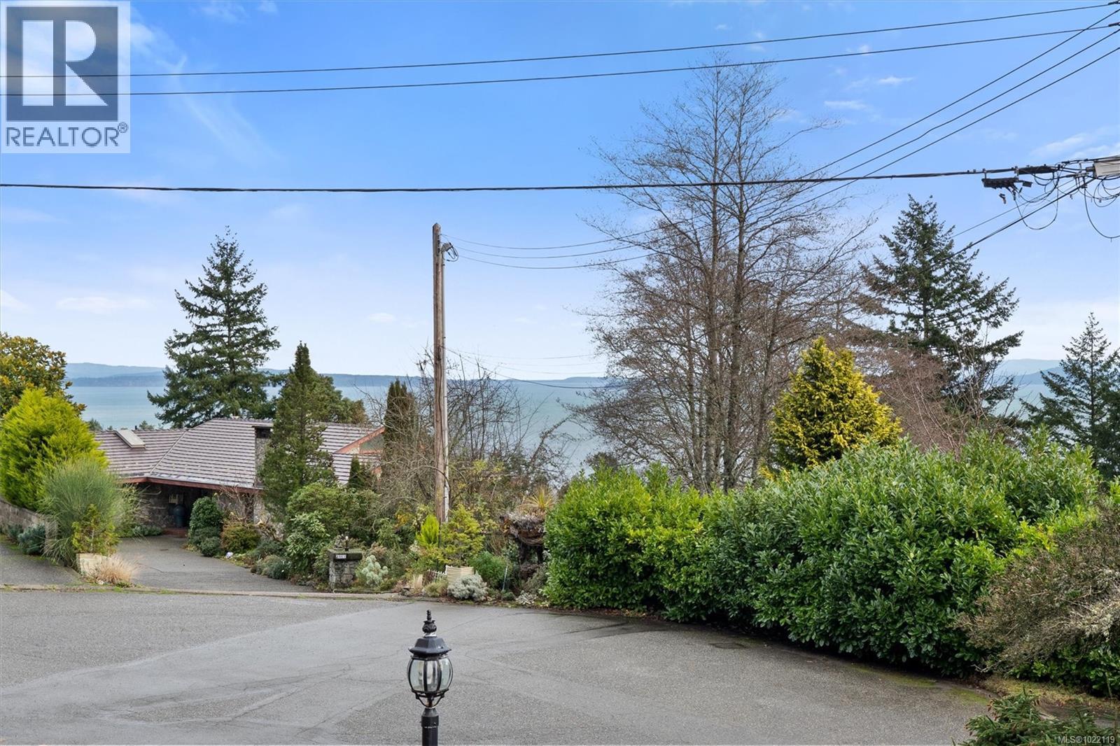 5054 Catalina Terr, Saanich, British Columbia  V8Y 2A5 - Photo 25 - 1022119