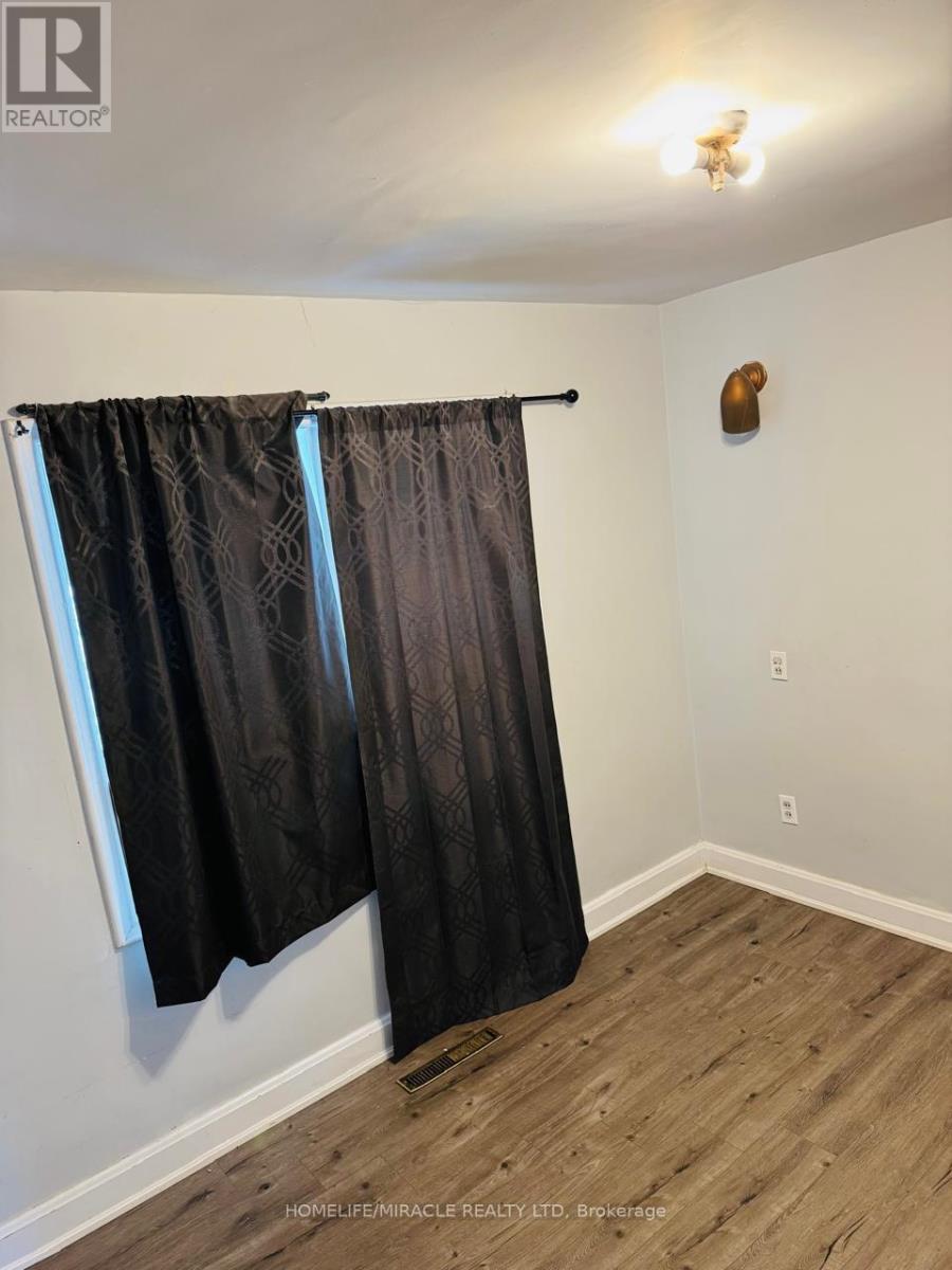 12084 Hurontario Street, Brampton (Snelgrove), Ontario  L7A 1E6 - Photo 6 - W12644634