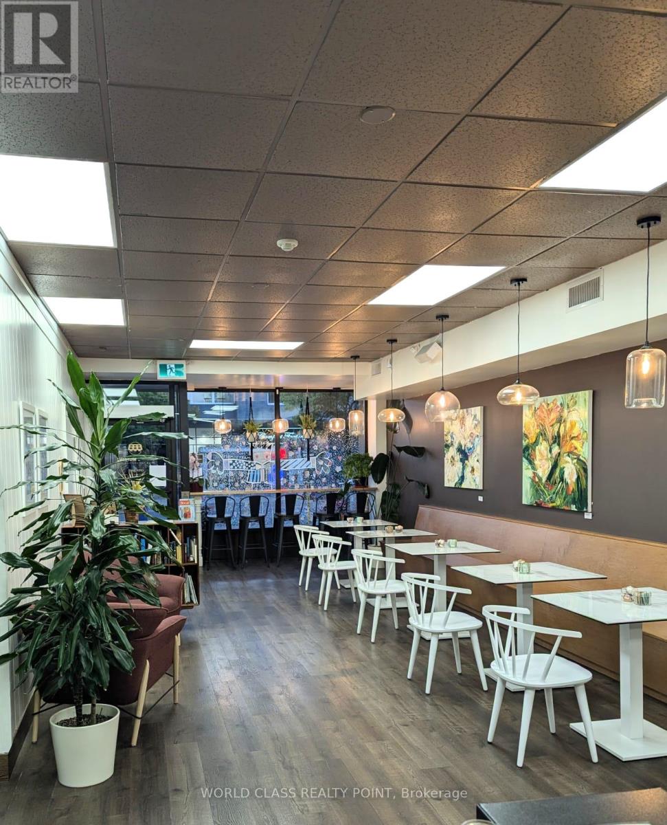 326 Kerr Street, Oakville, Ontario  L6K 3B5 - Photo 6 - W12644640