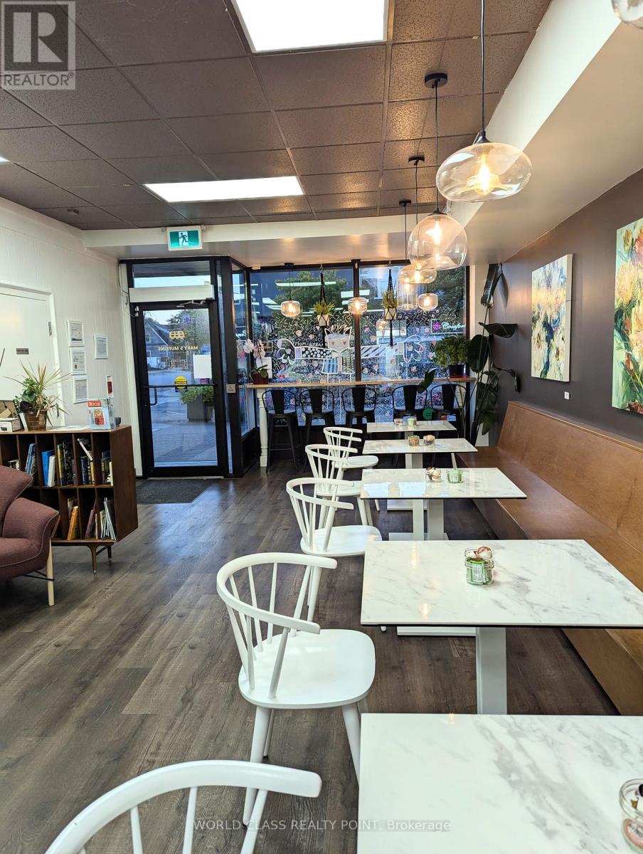 326 Kerr Street, Oakville, Ontario  L6K 3B5 - Photo 7 - W12644640