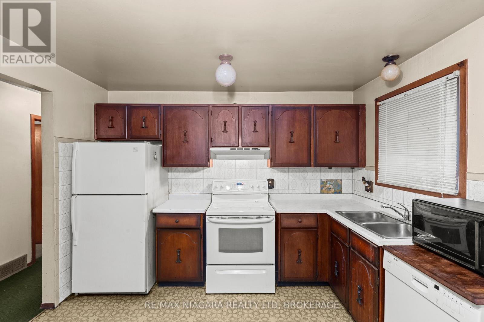 6183 Johnson Drive, Niagara Falls (Church's Lane), Ontario  L2J 3J6 - Photo 10 - X12644678