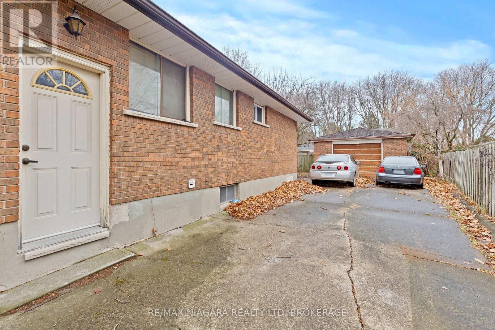 6183 Johnson Drive, Niagara Falls (Church's Lane), Ontario  L2J 3J6 - Photo 25 - X12644678
