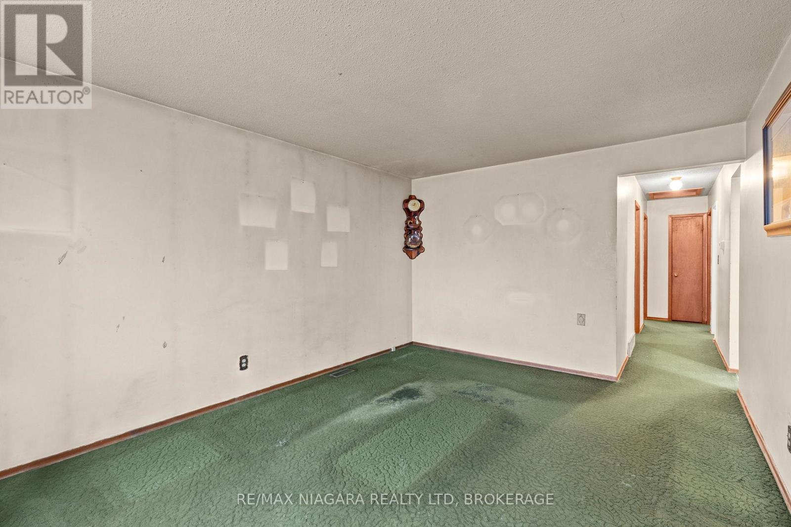 6183 Johnson Drive, Niagara Falls (Church's Lane), Ontario  L2J 3J6 - Photo 8 - X12644678