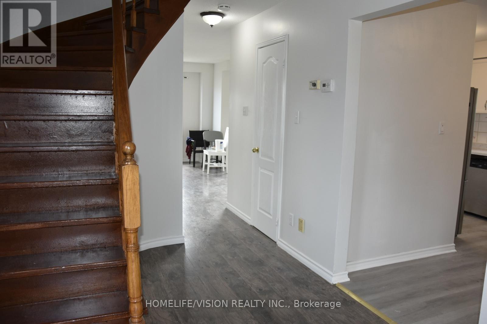 307 Bristol Crescent, Oshawa (Vanier), Ontario  L1J 8J7 - Photo 3 - E12470684