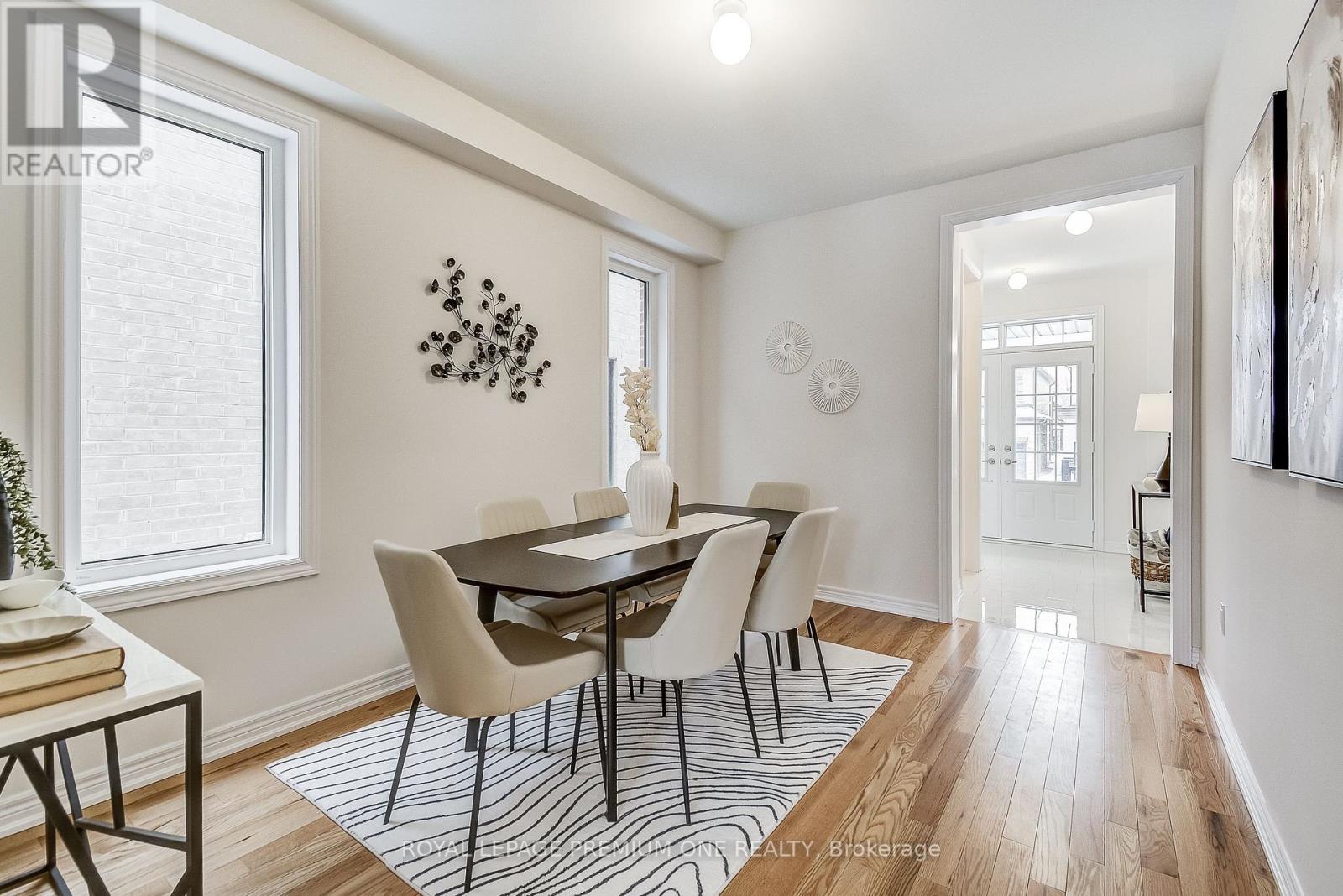 440 Kennedy Circle, Milton, Ontario  L9T 7E7 - Photo 10 - W12368294