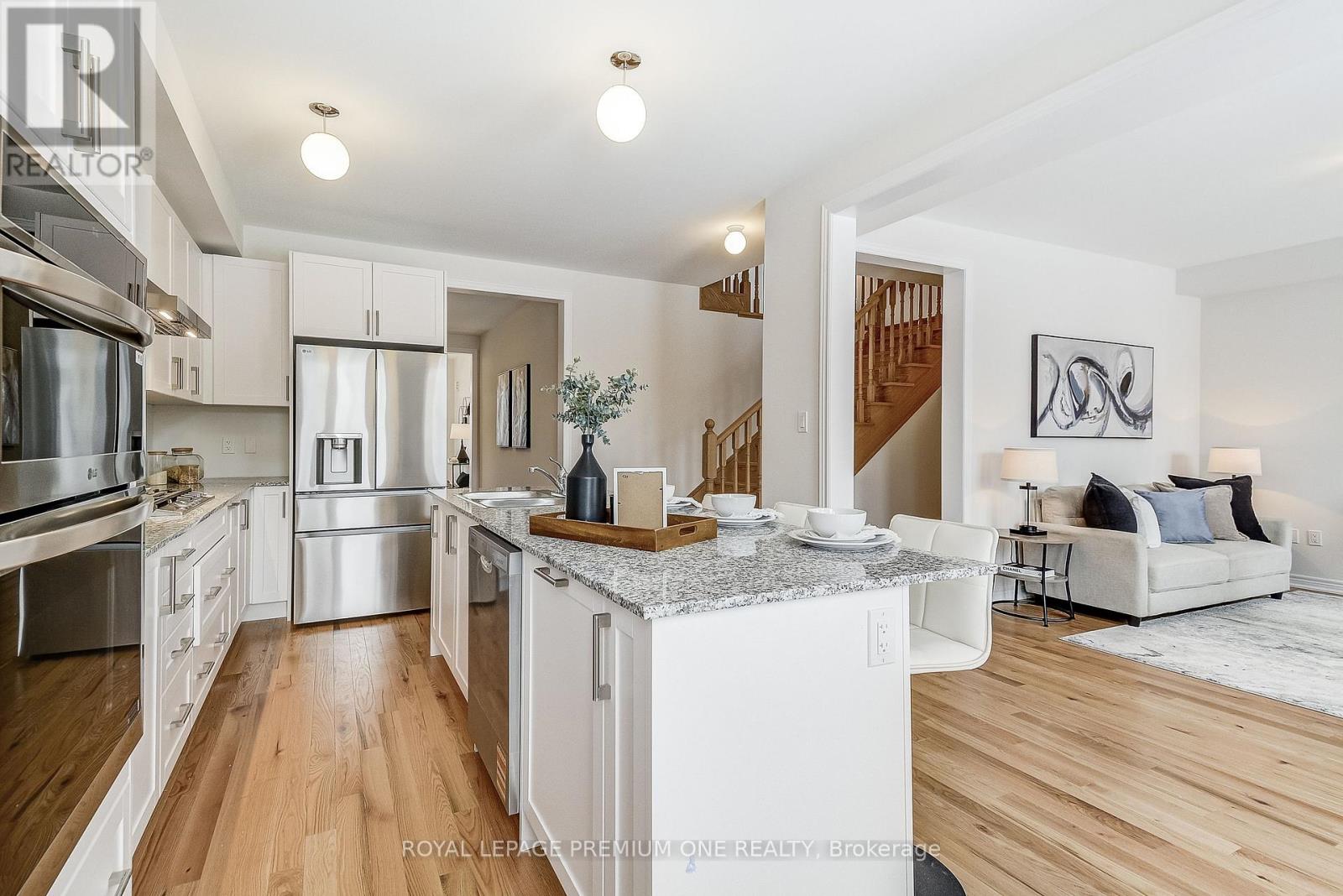 440 Kennedy Circle, Milton, Ontario  L9T 7E7 - Photo 16 - W12368294