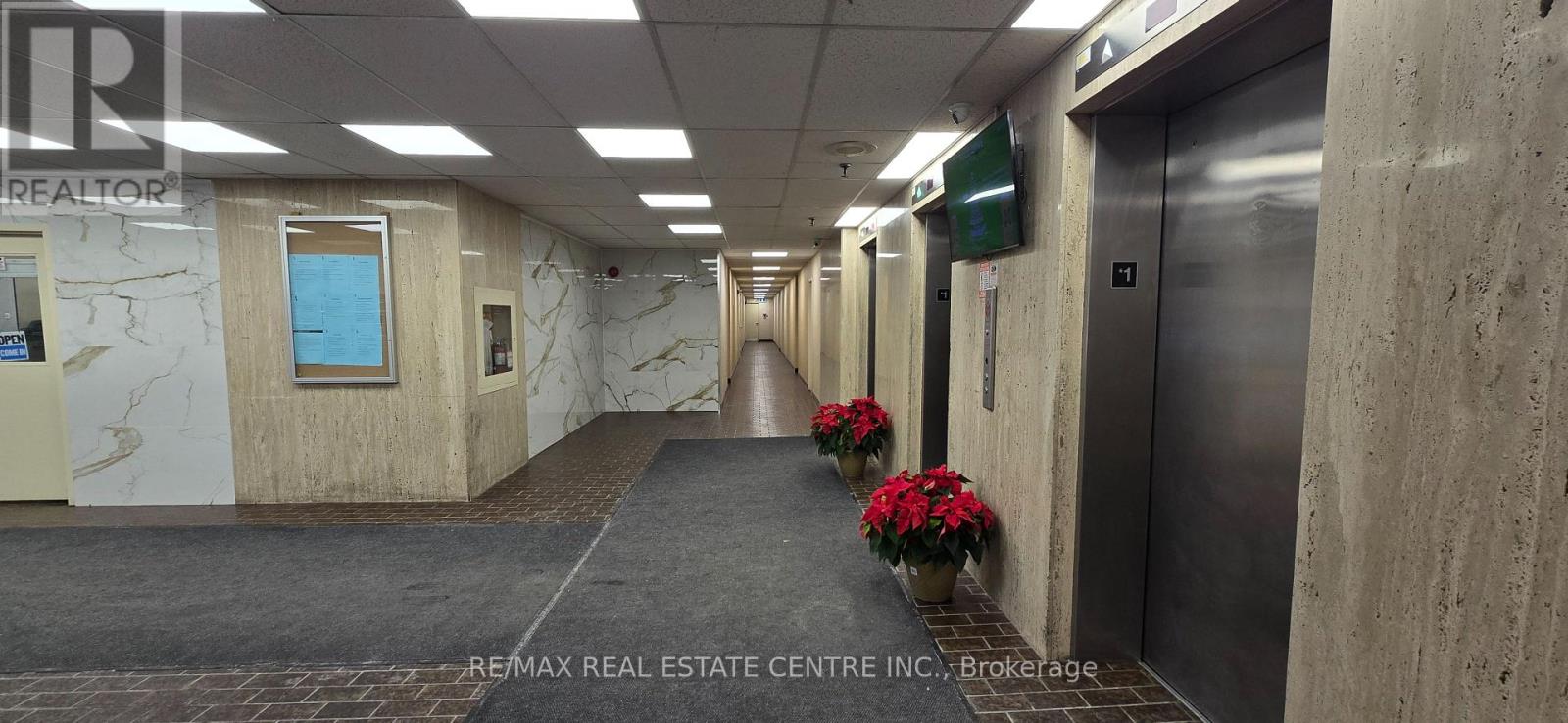 1012 - 45 Sunrise Avenue, Toronto, Ontario  M4A 2S3 - Photo 3 - C12640530