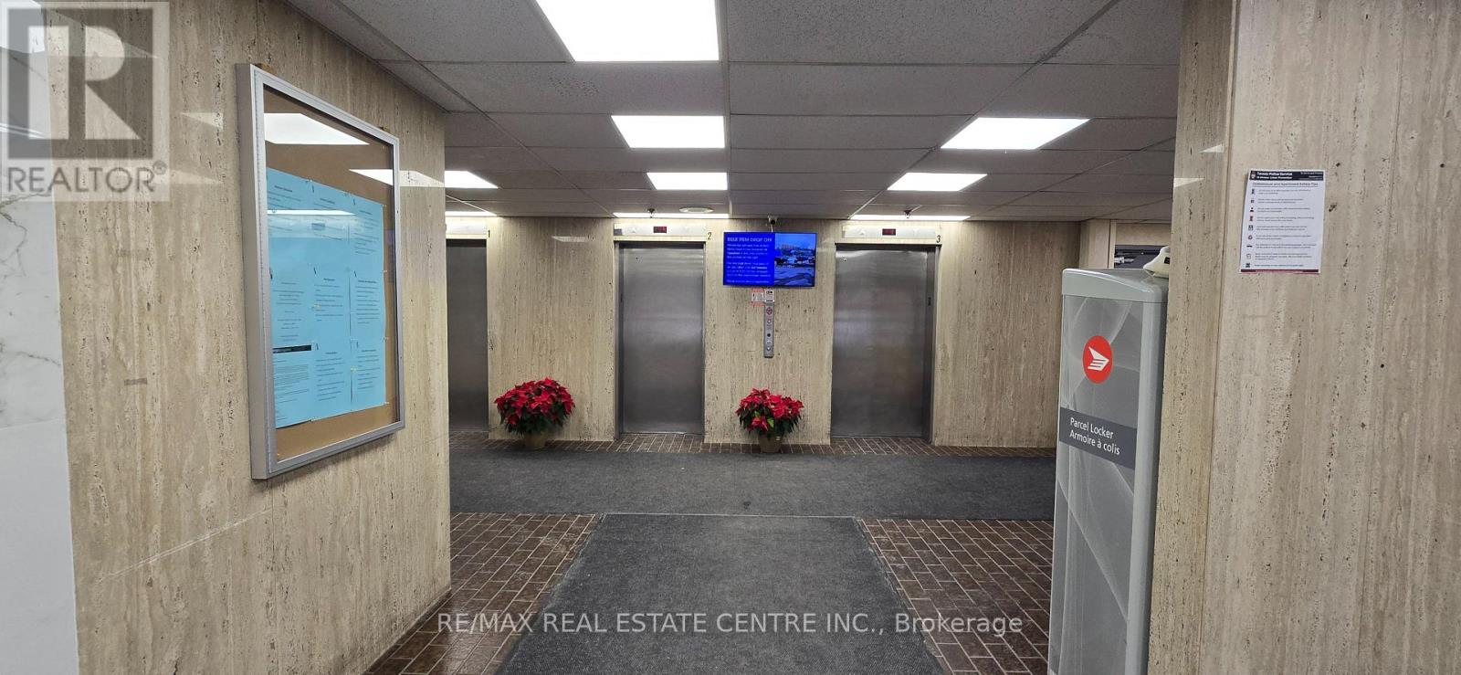 1012 - 45 Sunrise Avenue, Toronto, Ontario  M4A 2S3 - Photo 2 - C12640530