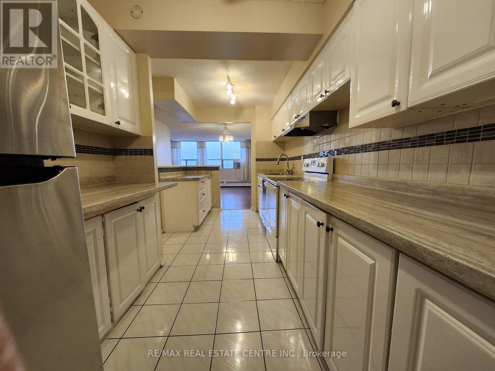 1012 - 45 Sunrise Avenue, Toronto, Ontario  M4A 2S3 - Photo 14 - C12640530